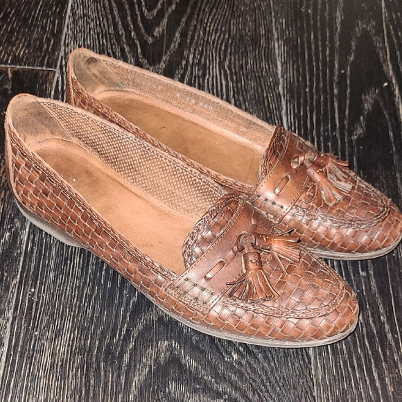 Cole Haan Shoes - Cole Haan Size 8 Leather Weaved Loafers